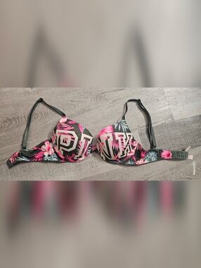 Victoria Secret PINK Bra 34B TShirt Light Lined Wear Everywhere Gray Pink Floral